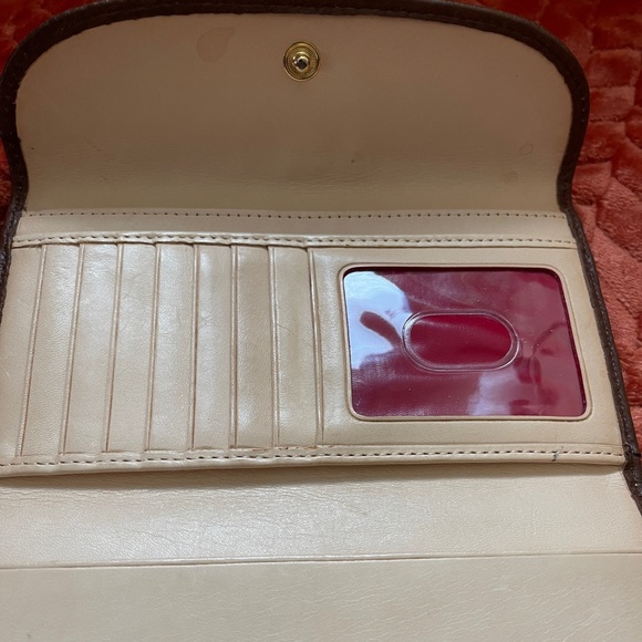 Dooney and Bourke Dillen collection continental wallet - Picture 10 of 11